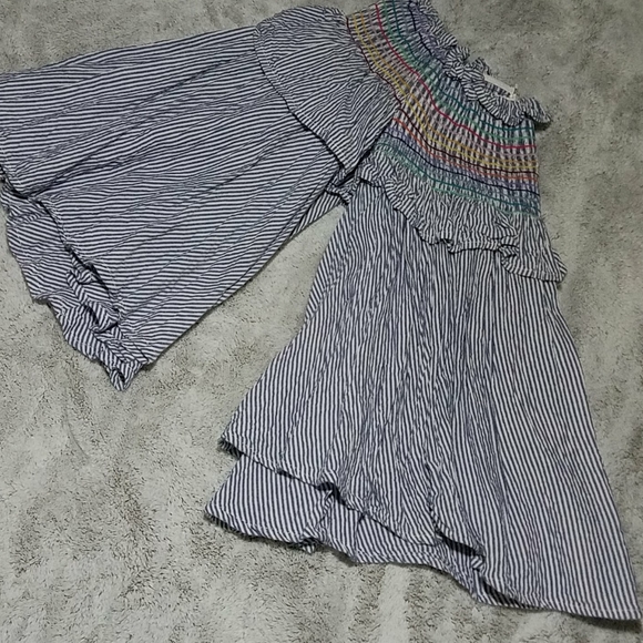 Vintage Havanna off the shoulder bell sleeve top - Picture 4 of 4